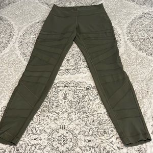 Lululemon mesh striped leggings size 8